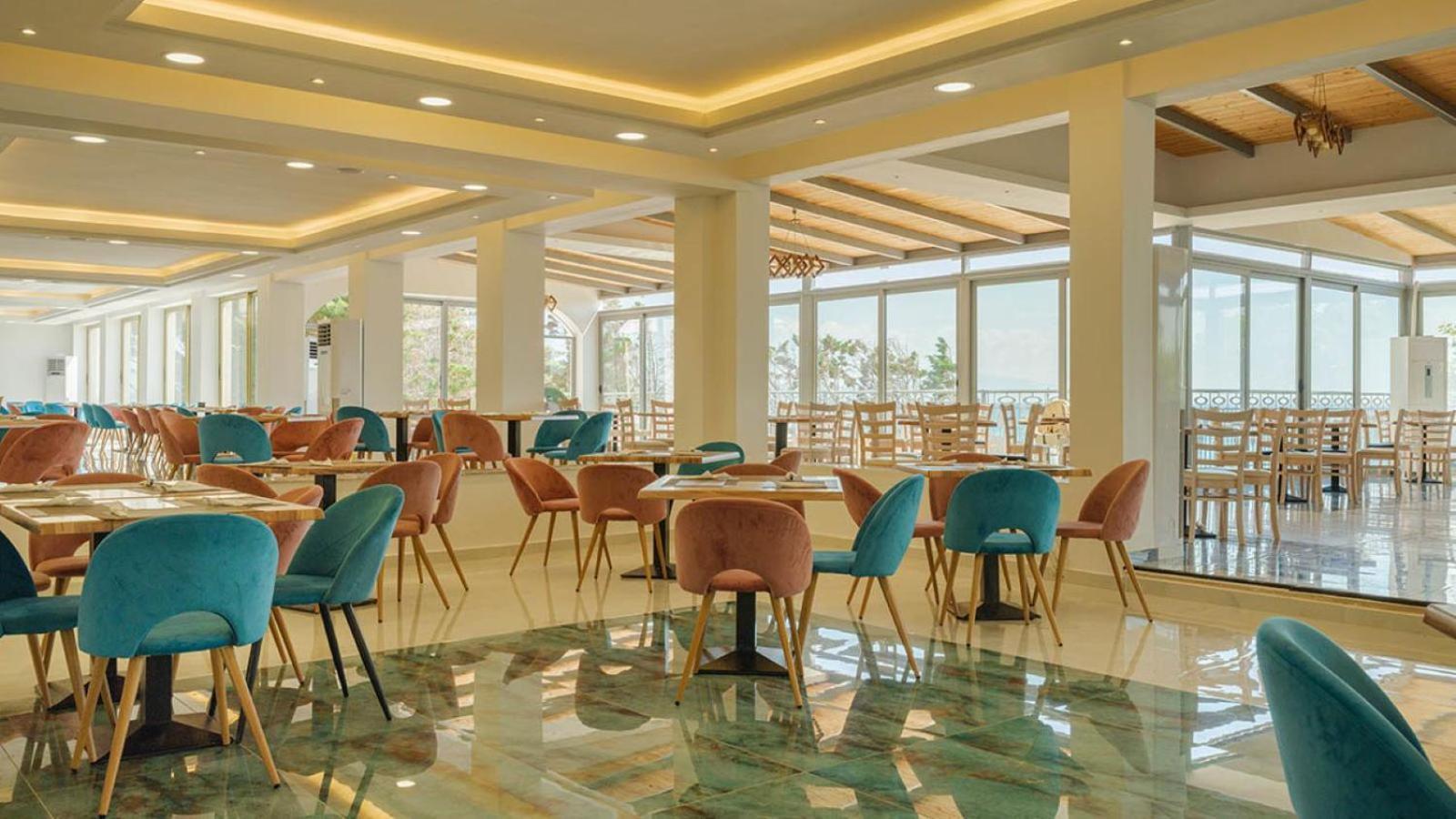 Ninos Grand Beach Resort Kastrosikia Eksteriør billede