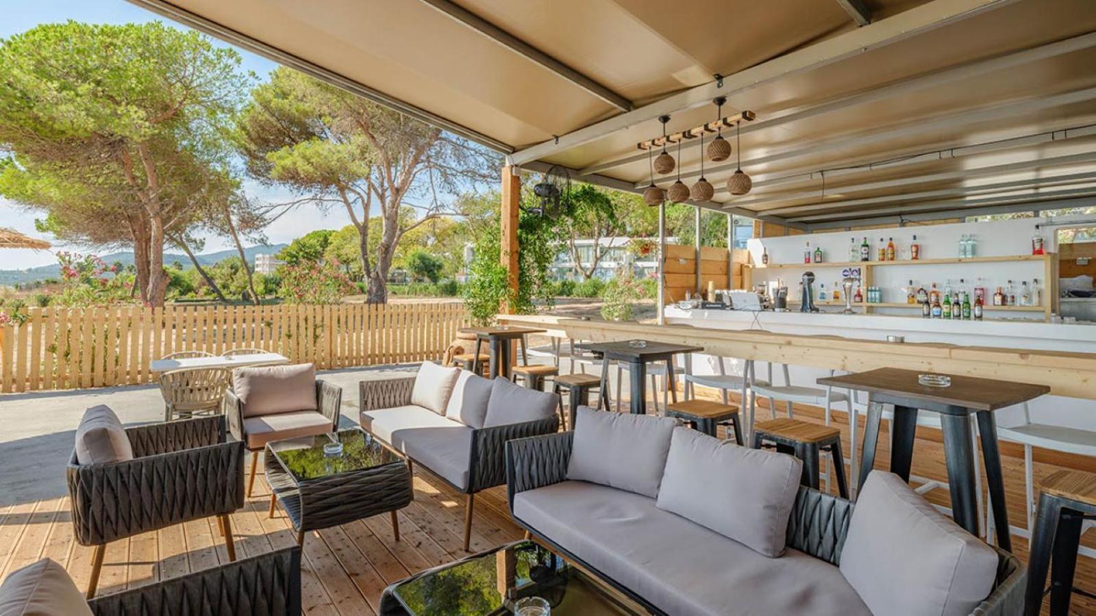 Ninos Grand Beach Resort Kastrosikia Eksteriør billede