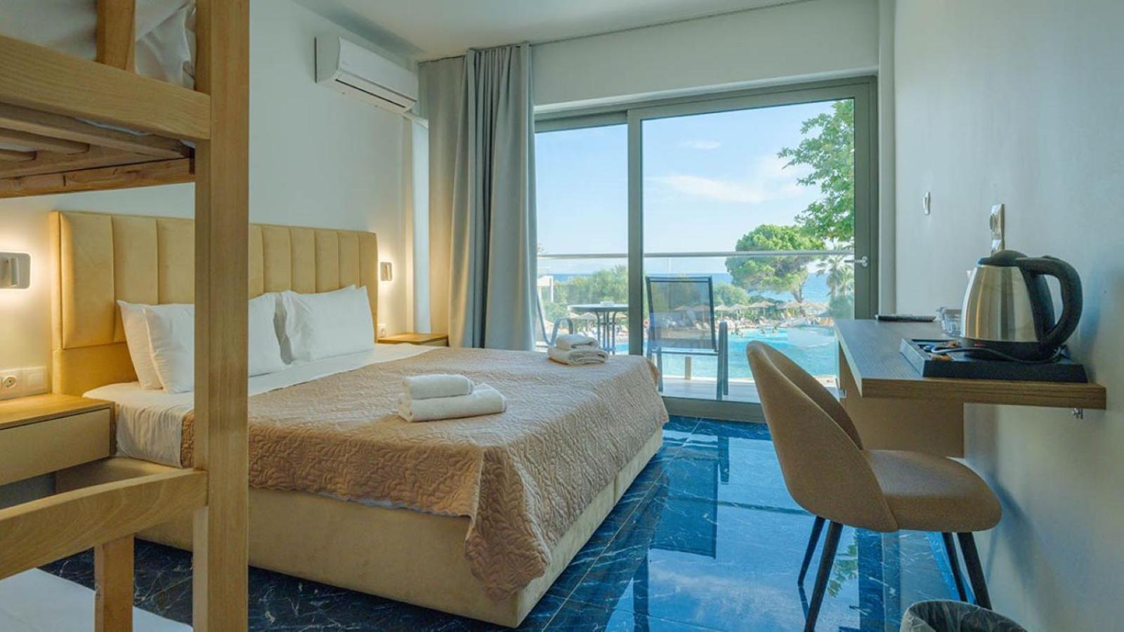 Ninos Grand Beach Resort Kastrosikia Eksteriør billede