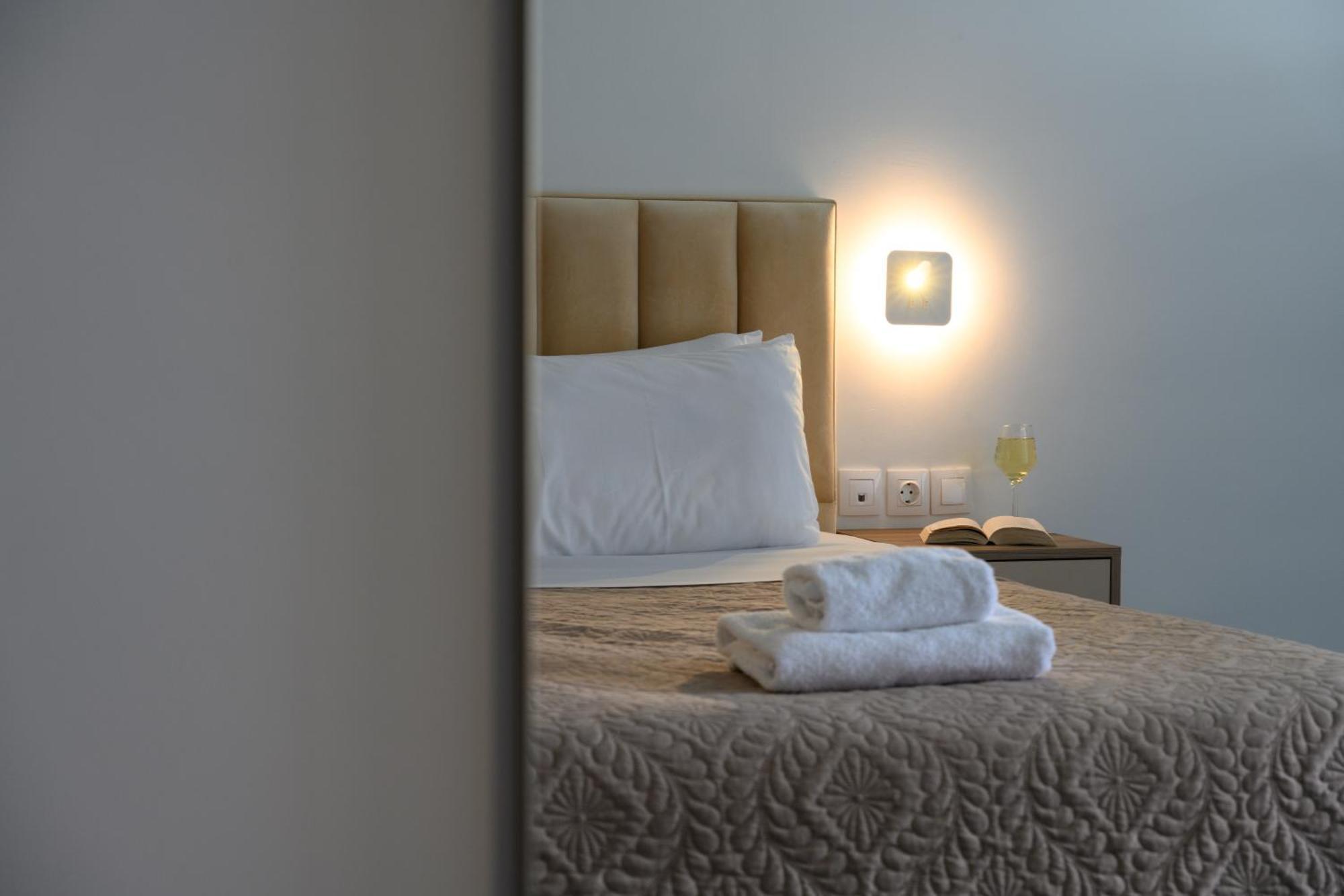Ninos Grand Beach Resort Kastrosikia Eksteriør billede